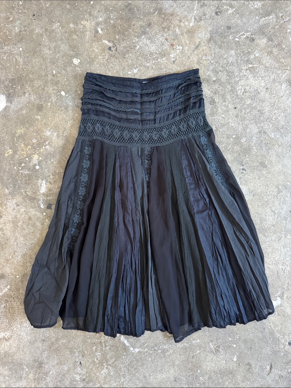 Black Boho Pleated Midi Skirt